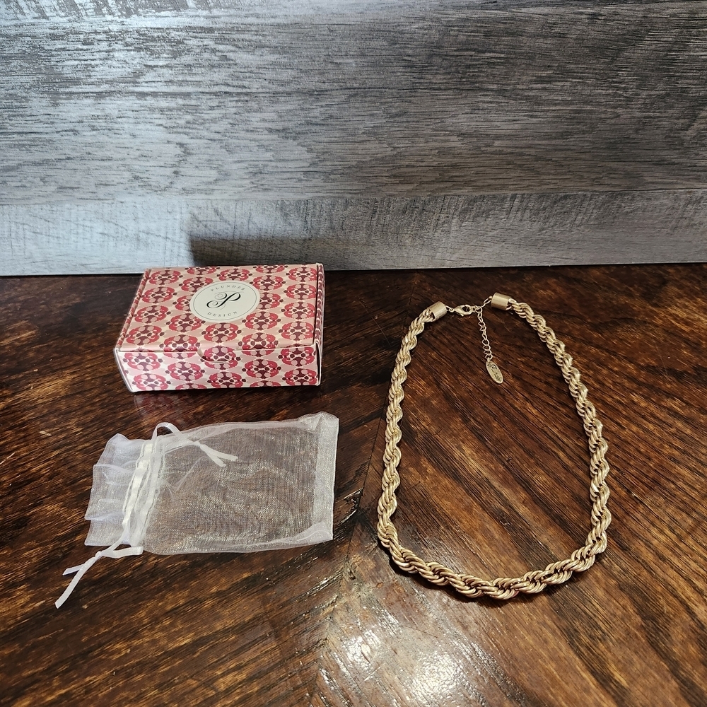 NWT Plunders Gold Rope Chain. - Picture 1 of 3